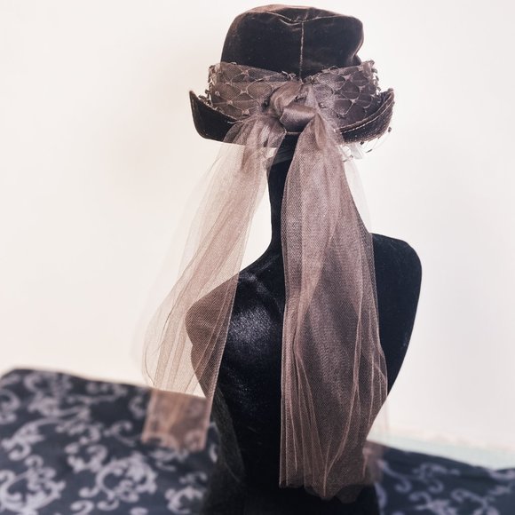 Lord & Taylor Victorian VTG 1940s Steampunk Style Velvet Lace Net Riding Top Hat - Picture 7 of 15